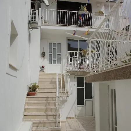 Apartment With A Parking Space - 12063 Makarska