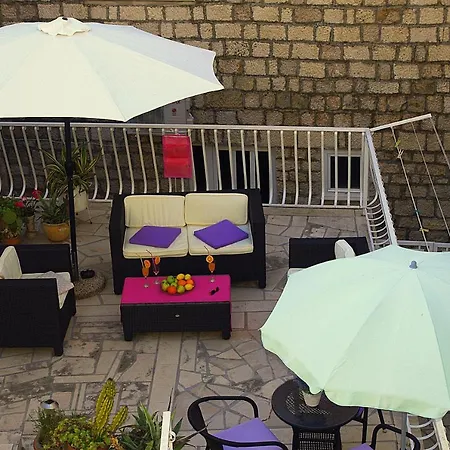 With A Parking Space - 12063 Makarska