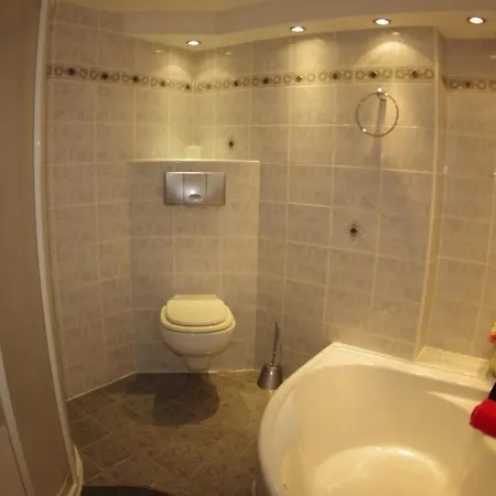 Apartment With Parking Space - 12063 Makarska