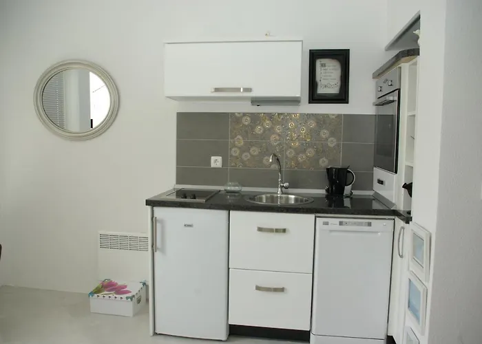 Apartment With Parking Space - 12063 *