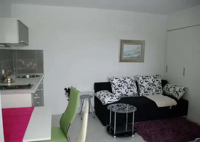 With Parking Space - 12063 Makarska