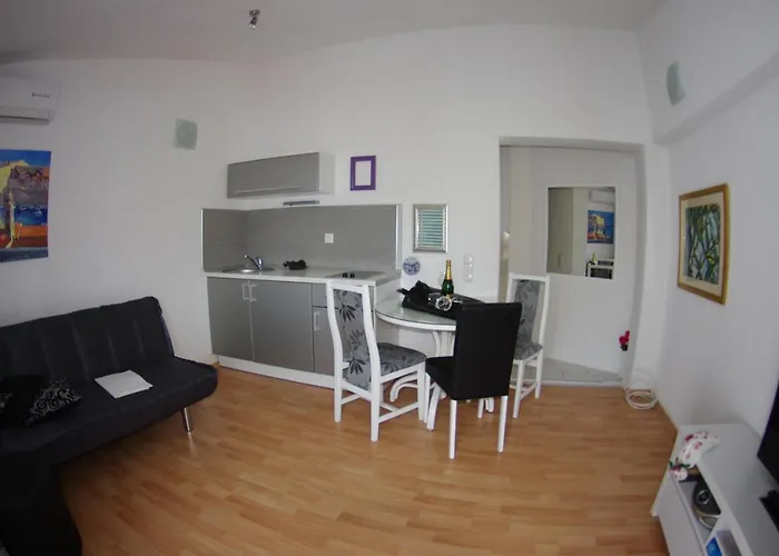 With Parking Space - 12063 דירה